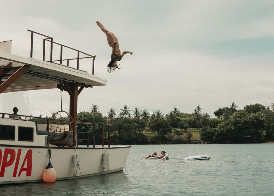 Nusa Lembongan: 4-in-1 Half-Day Catamaran Snorkeling Cruise - How the $104 price holds up