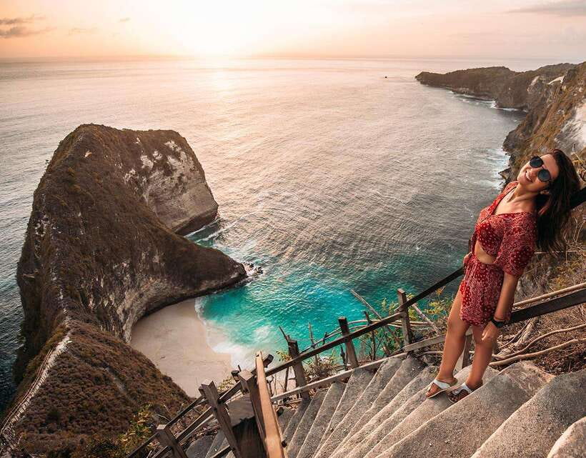 Nusa Penida: Snorkeling 3-4 spots and island tour with guide - Crystal Bay and Gamat Bay: coral, fish, and calmer water