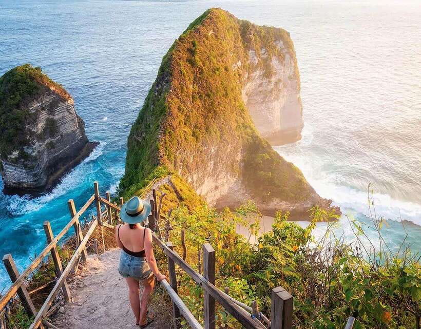 Nusa Penida: Snorkeling 3-4 spots and island tour with guide - Kelingking Beach: the island’s famous cliff view
