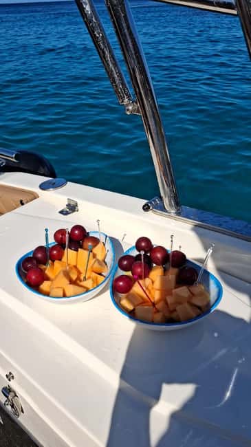 Palermo: Mondello Boat Tour con snack e snorkeling - Mondello, snacks, and a glass of prosecco