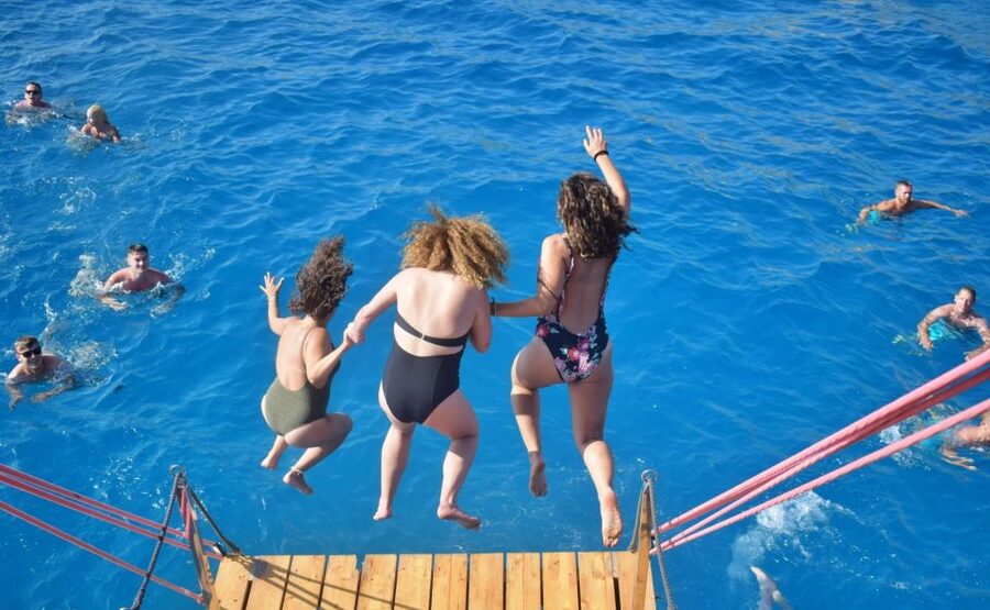 Palma de Mallorca: Palma Bay Boat Tour with Snorkeling - Timing, meeting point, and practical planning