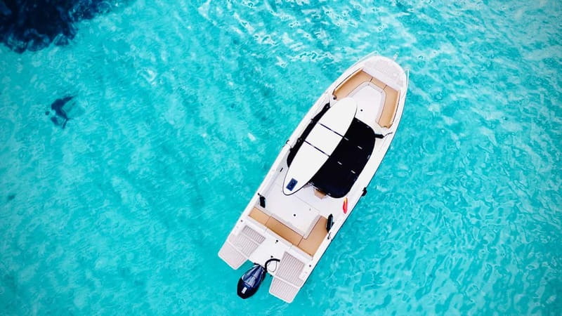 Palma de Mallorca: Private Boat Tour with Snorkel and Paddle - Why a private cruise works well in Palma Bay