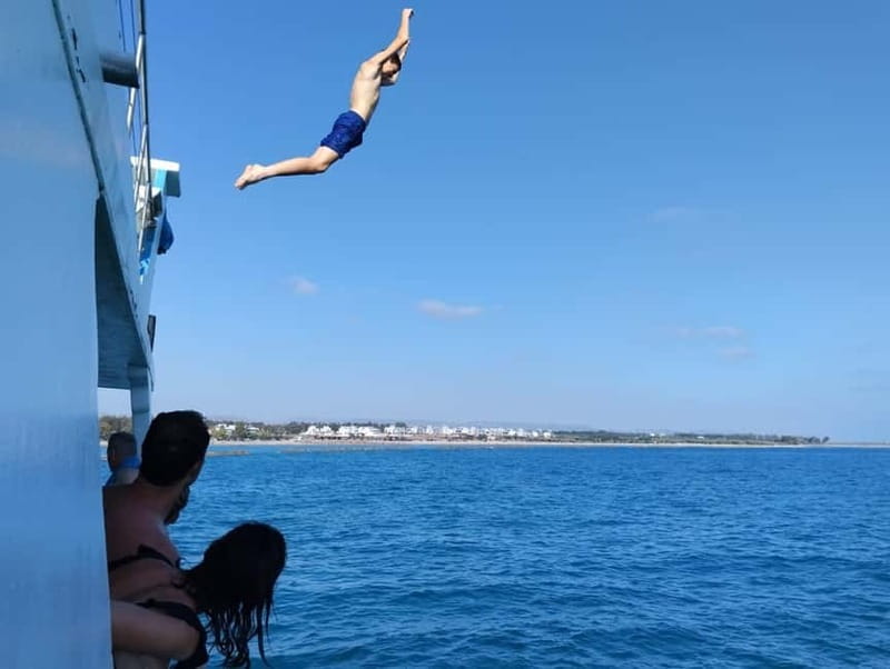 Paphos: Glass Bottom Boat Trip with Swimming or Snorkeling - The 90-minute cruise: a smart short outing