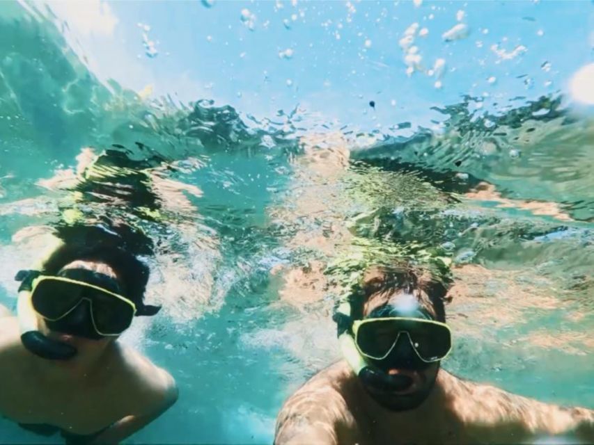 Paraty Bay: Islands & Beaches Boat Tour with Snorkeling - Language and crew expectations