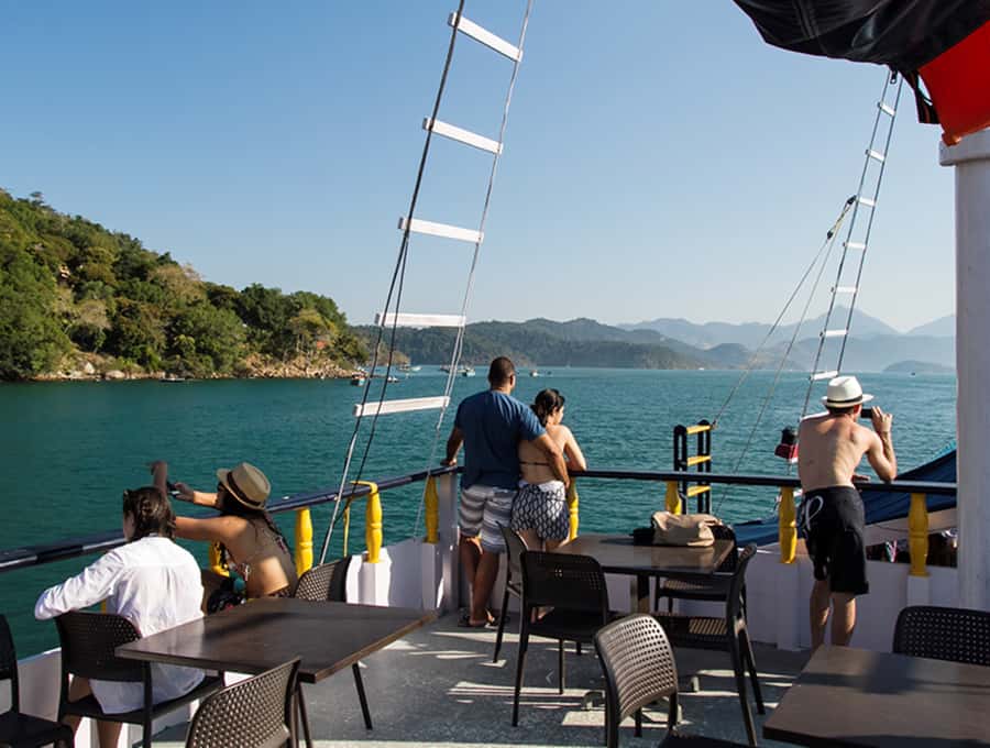 Paraty Bay: Islands & Beaches Boat Tour with Snorkeling - Four stops, four different ways to enjoy the water