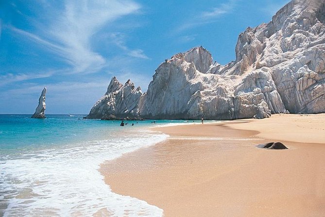 Pelican Rock Snorkeling and Sightseeing Adventure - The 30-foot boat and what it means for comfort