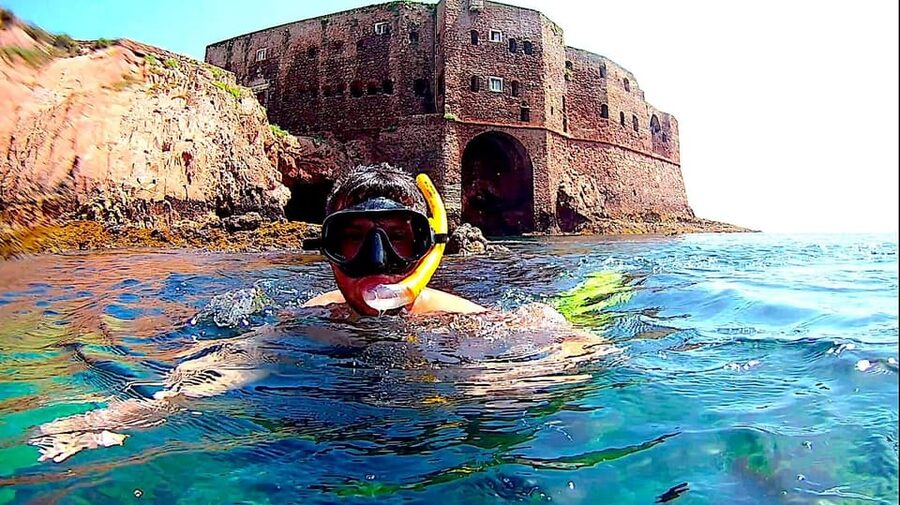 Peniche: Berlengas Island Catamaran Tour + Snorkeling - Reaching Berlenga Island from Peniche