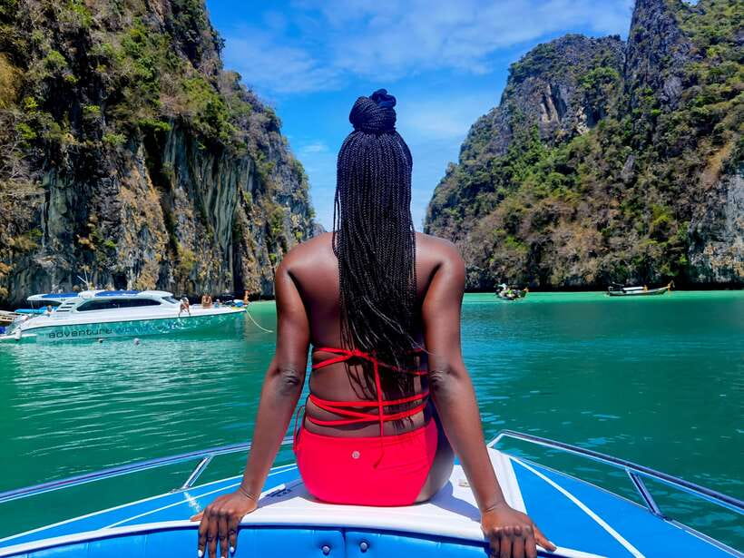 Phi Phi: Half-Day Tour with Maya Bay, Pileh Lagoon & Snorkel - One hour at Maya Bay