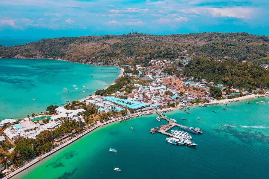 Phi Phi Island Highlights: Cruise, Snorkel & Buffet Lunch - Key points at a glance