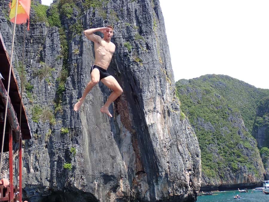 Phi Phi: Pirate Boat with Snorkeling, Kayaking, and Party - Sunset, music, and the party finish