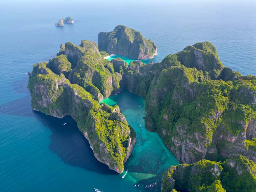 Phi Phi: Private Longtail Boat to Maya Bay with Snorkeling - Why the private longtail matters around Phi Phi