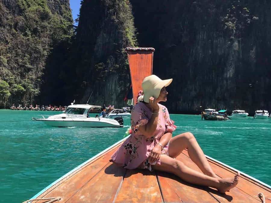 Phi Phi: Private Maya Bay Longtail Boat Tour with Snorkeling - Meeting at Tonsai Bay and getting underway