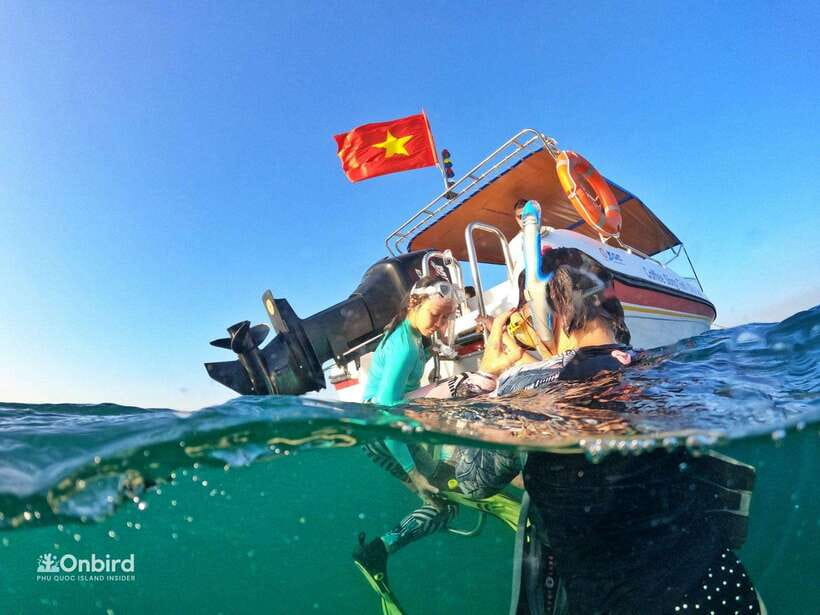 Phu Quoc: Speed Boat Tour 4 Islands - 2 Reefs Snorkeling - The first stop: shallow water and a proper briefing