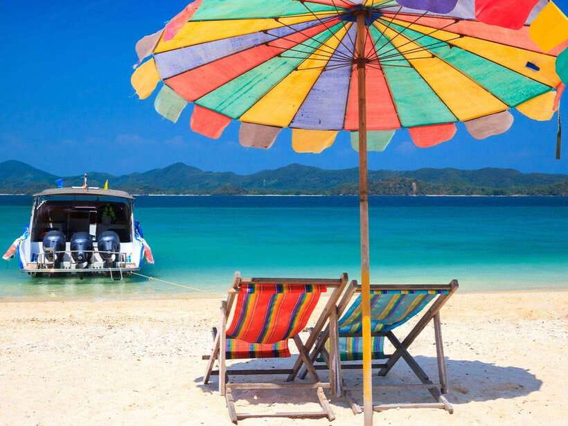 Phuket: 3 Khai Islands Snorkeling Tour - Khai Nok and fish close to the beach