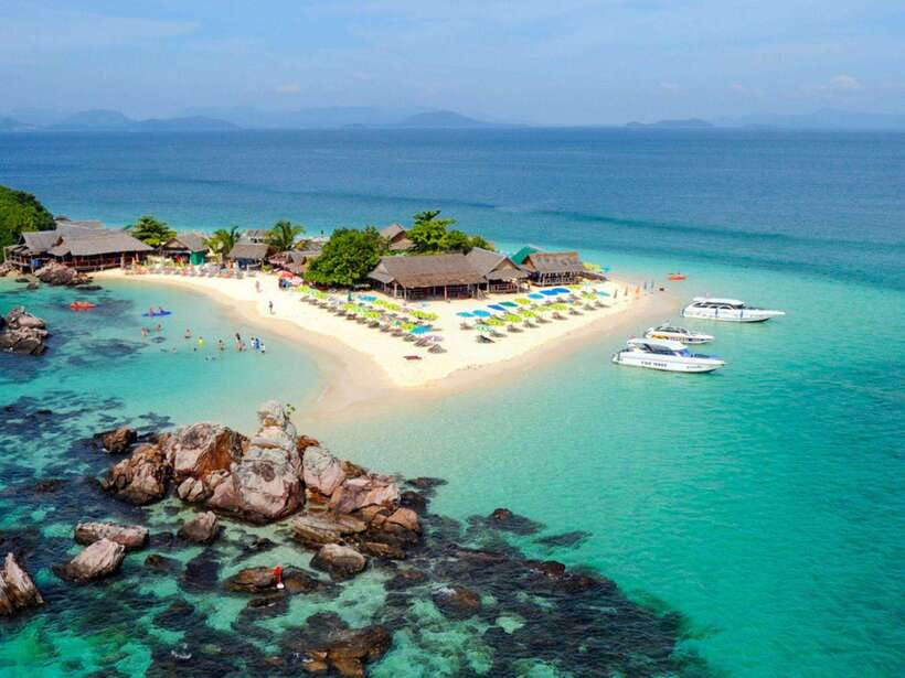 Phuket: 3 Khai Islands Snorkeling Tour - Crowds, weather, and the limits of the experience