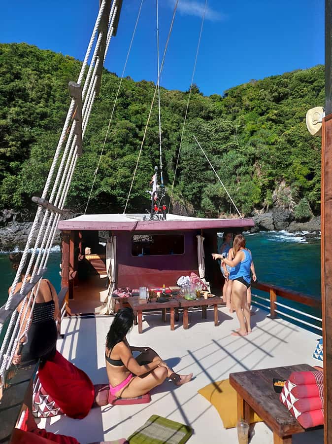 Phuket: Escape the crowds on relaxing boat (Snorkelling) - Nai Harn: the first proper swim stop