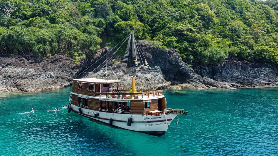 Phuket: Escape the crowds on relaxing boat (Snorkelling) - Starting from Phuket’s beaches