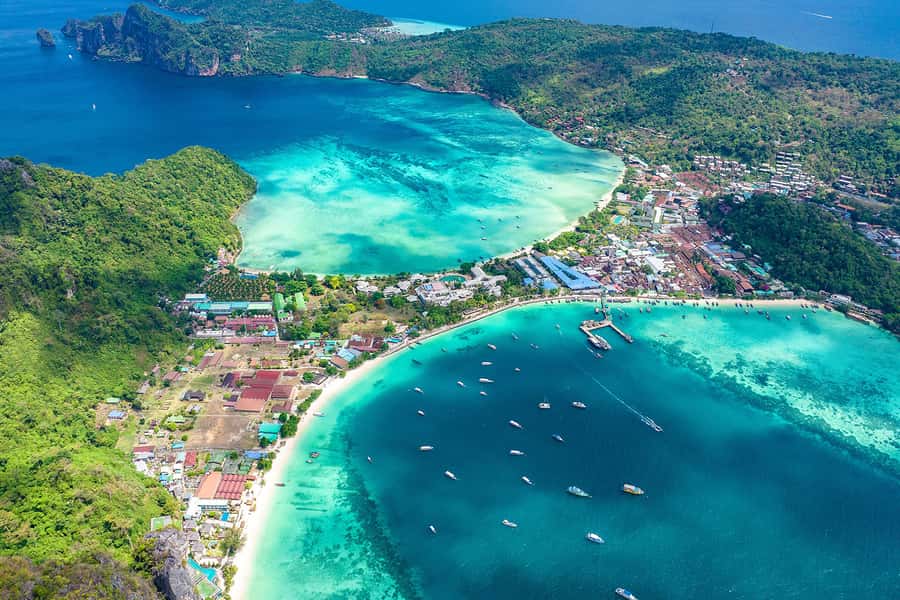Phuket/Khao Lak: Snorkeling Trip to Phi Phi & Bamboo Islands - Loh Dalum Bay: your first swim
