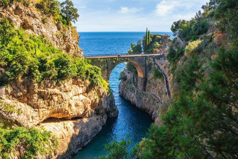 Positano: Boat Adventure, Caves, Beaches, Snorkeling, Amalfi - What the crew and boat add