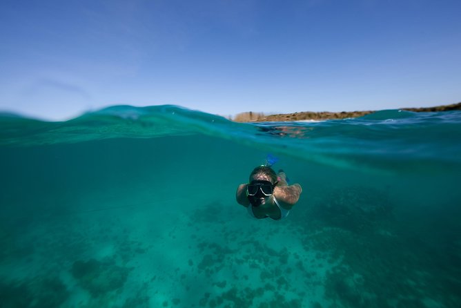 Power 360 Sightseeing and Snorkel Cruise Antigua - Seeing Antigua from a fast catamaran