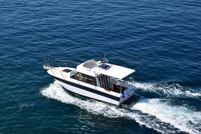 Private boat tour - caves, snorkeling, bays and beaches - Key points at a glance