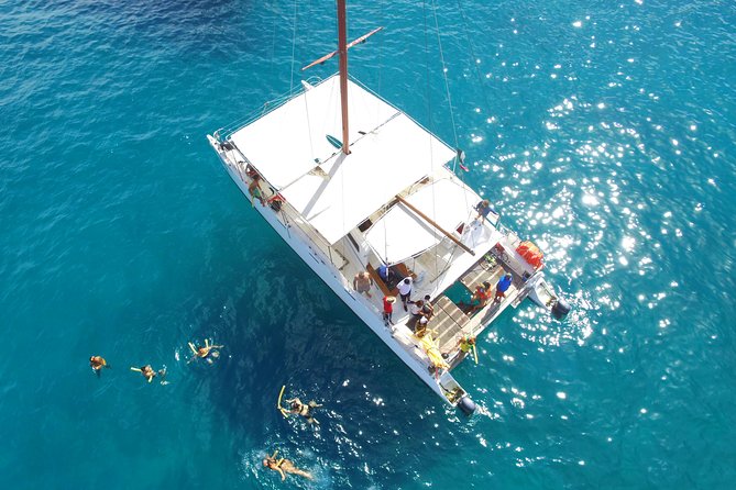 Private Catamaran Snorkeling Cruise in Los Cabos - The arch, Lovers Beach, and Cabo’s famous view
