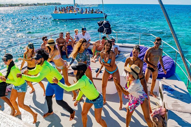 Private Catamaran Snorkeling Family Adventure - Is $900 a good value for your group?