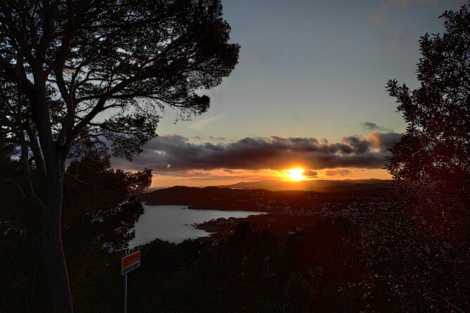 Private Costa Brava Hike and Snorkel from Barcelona with Lunch - Reaching Calella de Palafrugell after the hike