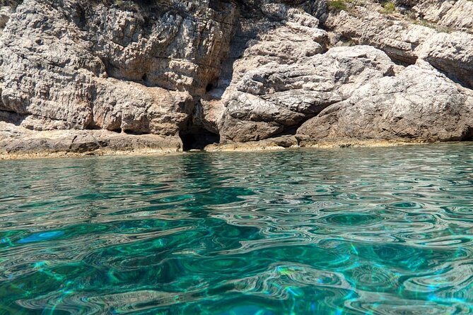 Private luxury speedboat tour-Islands, caves, beaches, snorkeling - Comfort on board and what to pack