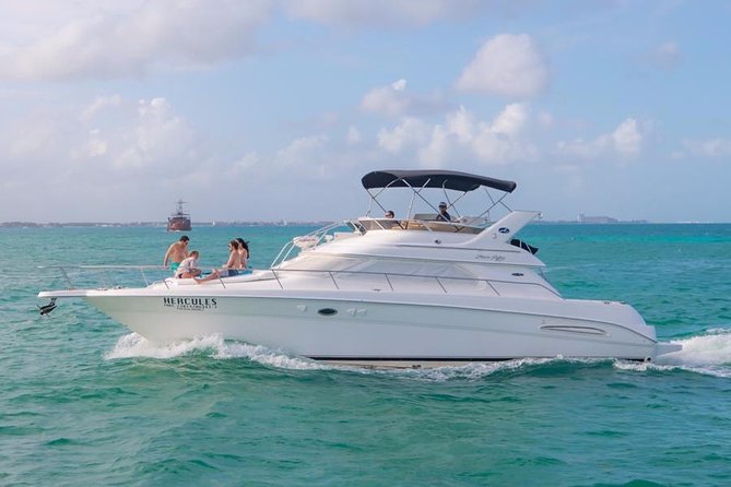 Private Yacht - 46 ft SeaRay Cancun Bay Snorkel 23P4 - Crew service and the feel of the outing