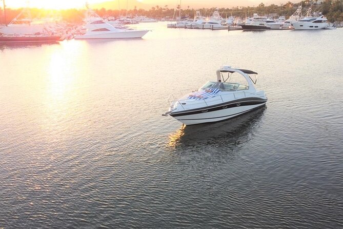 Private yacht charter for cruising & snorkeling in Cabo San Lucas - The crew and the feel onboard