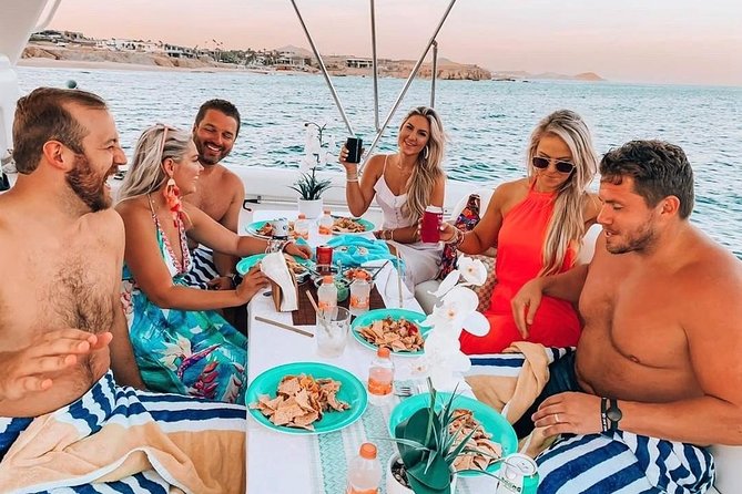 Private Yacht Cruise 4 Hour- Snorkeling & Paddle Boarding - The Arch, sea lions, and Cabo’s signature rocks