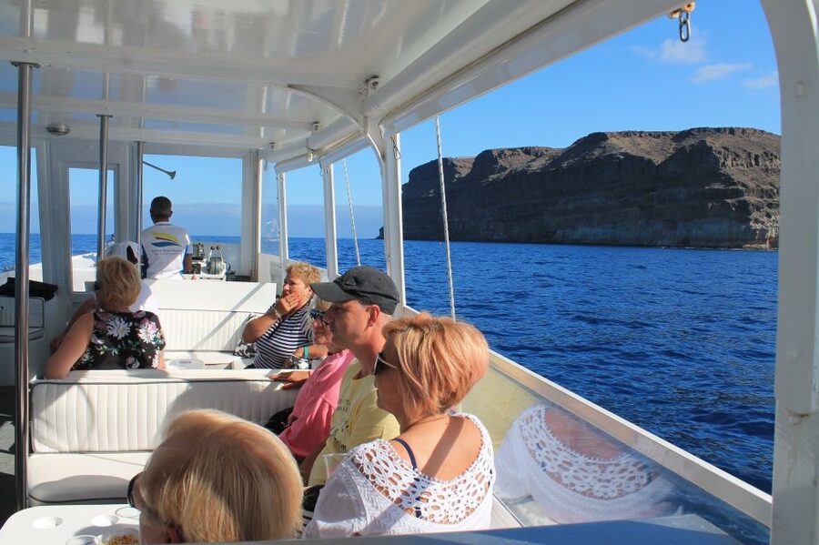 Puerto de Mogan: Boat and Snorkeling Trip - Practical details that can affect your day