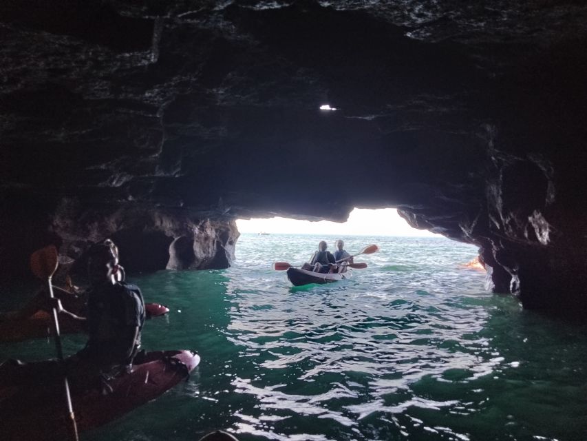 Puerto Mogán: Guided Adventure Kayak Tour in Caves & Snorkel - Guides, group size, and the tone of the day