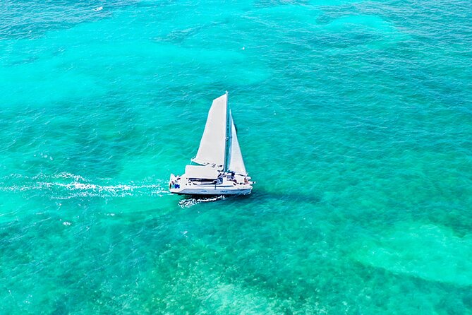 Puerto Morelos Catamaran Reef Sail and Snorkel - The crew is the strongest part of the day