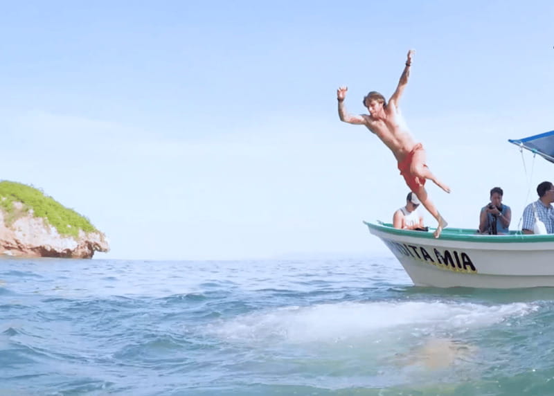Puerto Vallarta: Los Arcos Snorkel & Beach Private Boat Tour - Guides, language, and the feel on board