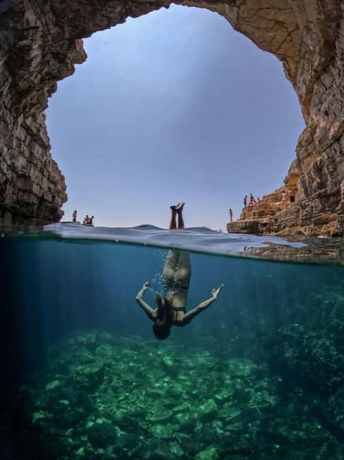 Pula: Kayaking,Snorkeling, Cliff jumping Tour with Wetsuit - Drinks, breaks and the final paddle
