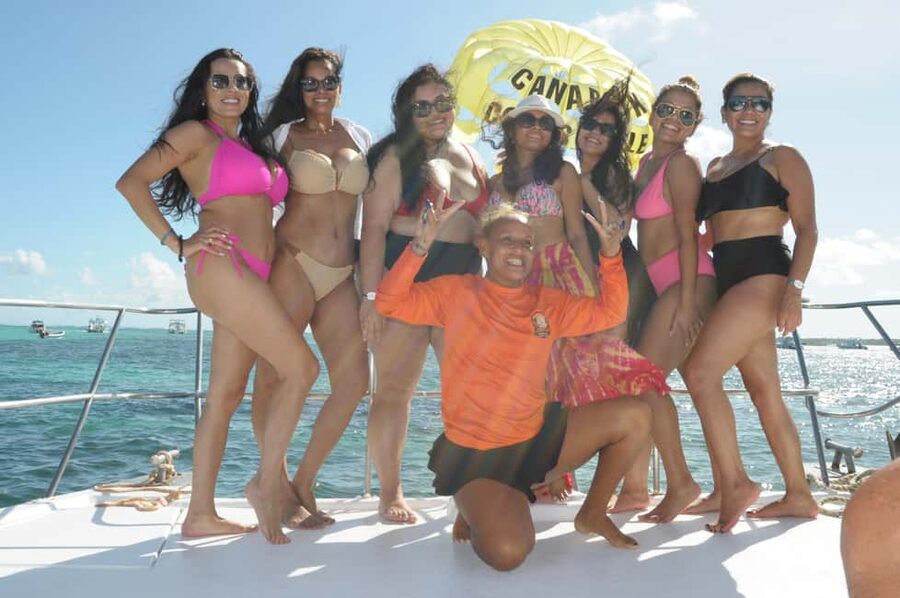 Punta Cana: Booze Cruise with Snorkel and Natural Pool Stop - Reef snorkeling for about 35 minutes