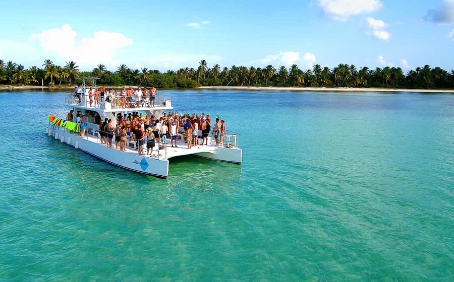 Punta Cana: Marinarium Snorkeling Cruise - Snorkeling with nurse sharks and stingrays