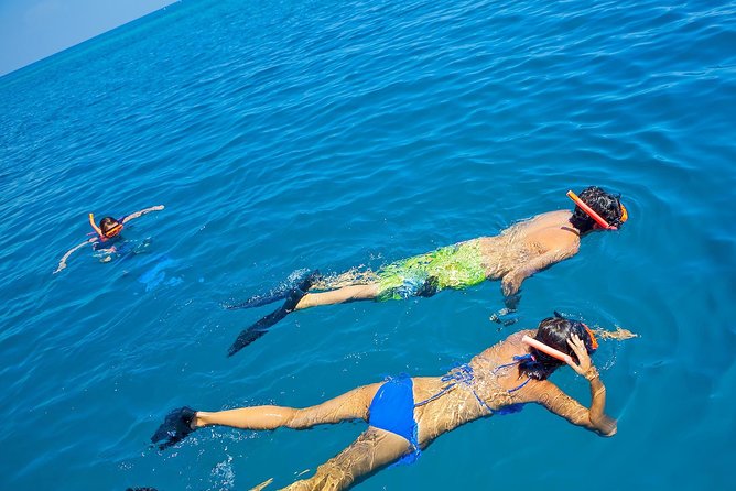 Reggae Catamaran and Snorkeling Open Bar Cruise Montego Bay - A party boat with a proper swim stop