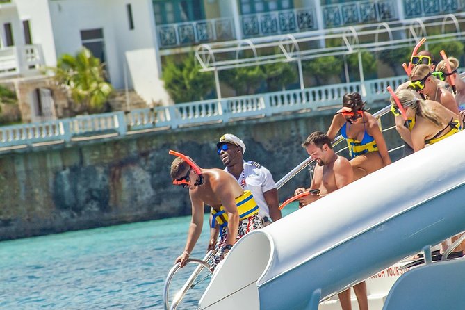 Reggae Catamaran and Snorkeling Open Bar Cruise Montego Bay - The crowding question