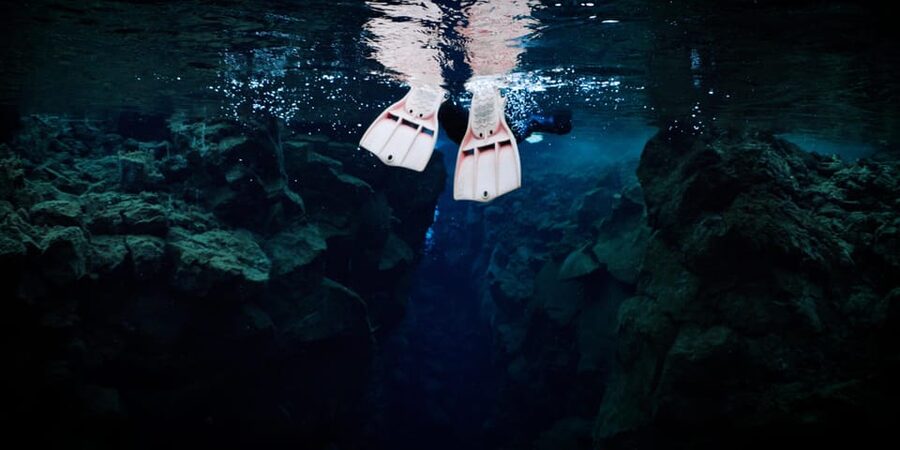 Reykjavík: Silfra Fissure Snorkeling between Two Continents - Who should book this experience?