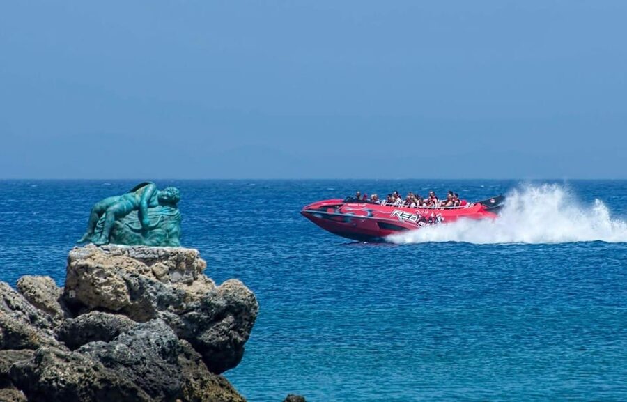 Rhodes: Beaches Trip by Jet Boat with Snorkeling and Drinks - The captain’s tricks change the mood