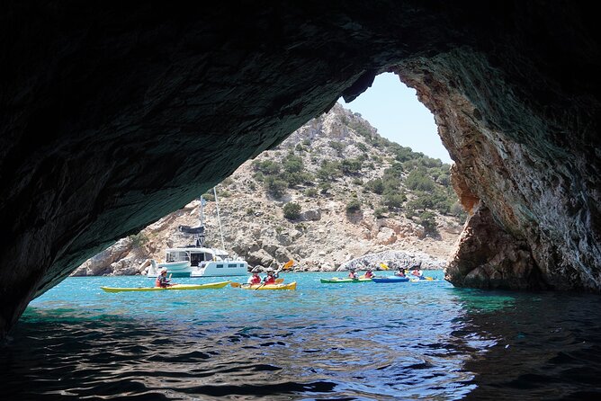 Rina Cave Sea Kayak Tour with Snorkeling and Picnic - Why this southern Naxos paddle is worth your day