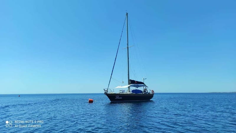 Sailing tour and guided snorkeling a Siracusa - Guided snorkeling in several stages