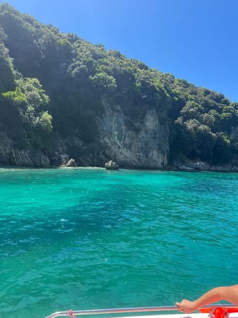 Saranda: Boat tour to 7 destinations end snorkeling - Snorkeling in the Ionian Sea