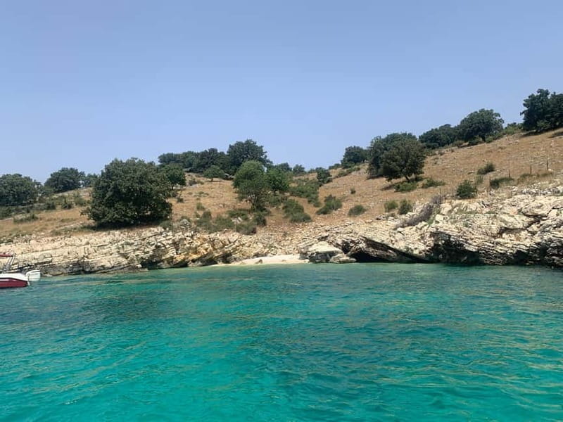 Saranda:Boat Tour to Kroreza with snorkelling,&umbrellas - Who should book this boat trip?