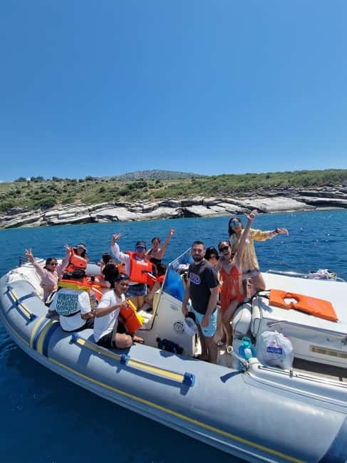 Sarande: Boat Tour to Krorez with Snorkle&Drinks&Swimming - Turtle Cave and the first stretch of coast