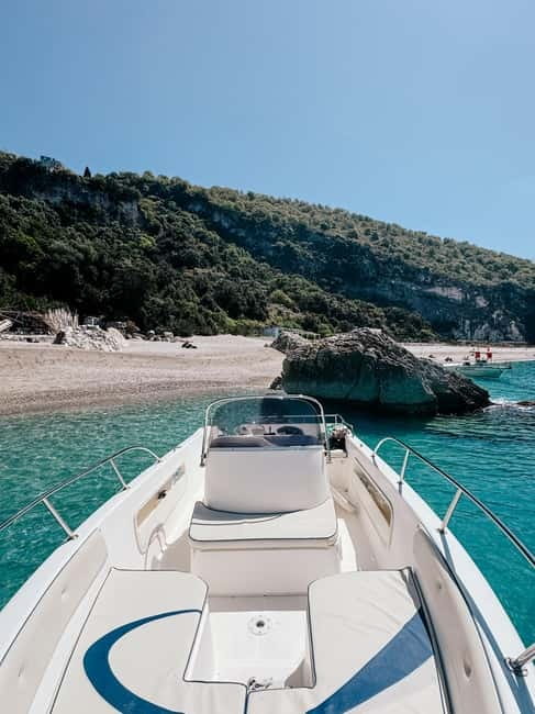 Sarandë: Boat Tour Turtle Cave Kakome & Krorez Snorkeling - Krorez Beach takes up the middle of the day