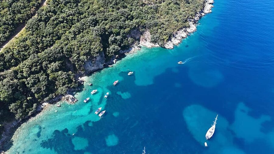 Sarandë: Boat Tour Turtle Cave Kakome & Krorez Snorkeling - What the crew adds to the experience